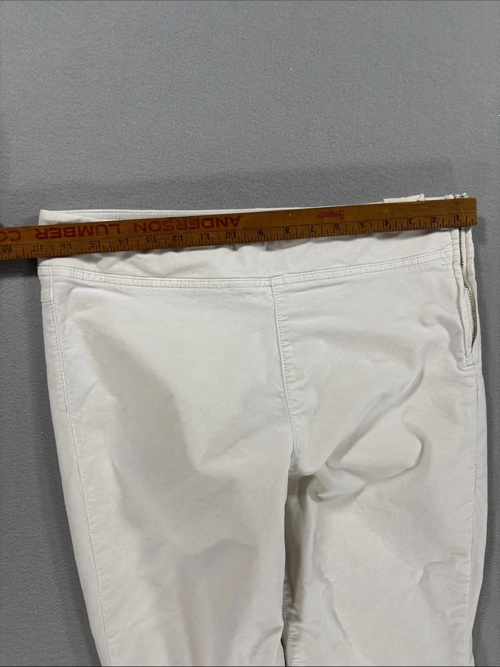 Free People “In my feelings” velvet Cream side zip stretch mid rise crop pants M